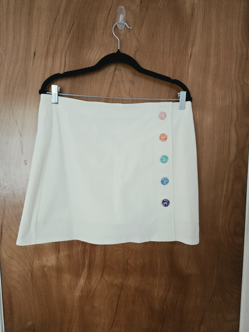 Attyre Cream Skort Rainbow Button Detail Athleisure Pickleball Tennis 12